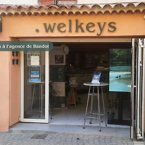 https://nice-duplex-with-balcony-close-to-the-beach-bandol-welkeys.fr-provencehotel.com